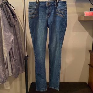 Womens blue jeans, size large-Maurice’s